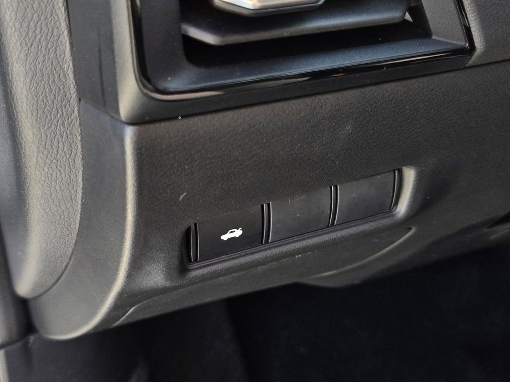 New 2026 Nissan Sentra SR w/ Floor Mat Package FWD image 16
