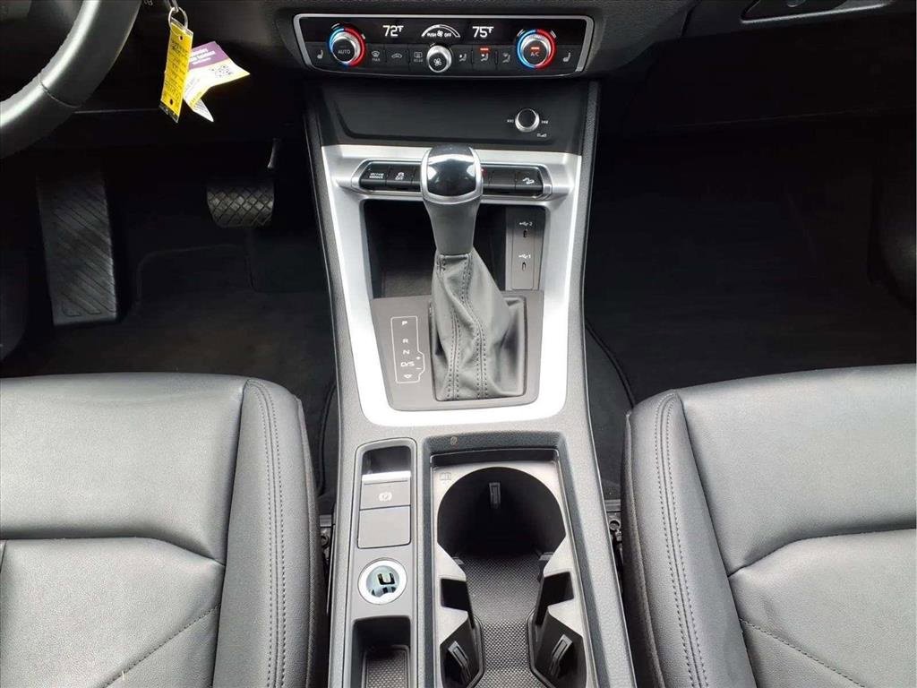 Used 2025 Audi Q3 2.0T Premium image 11