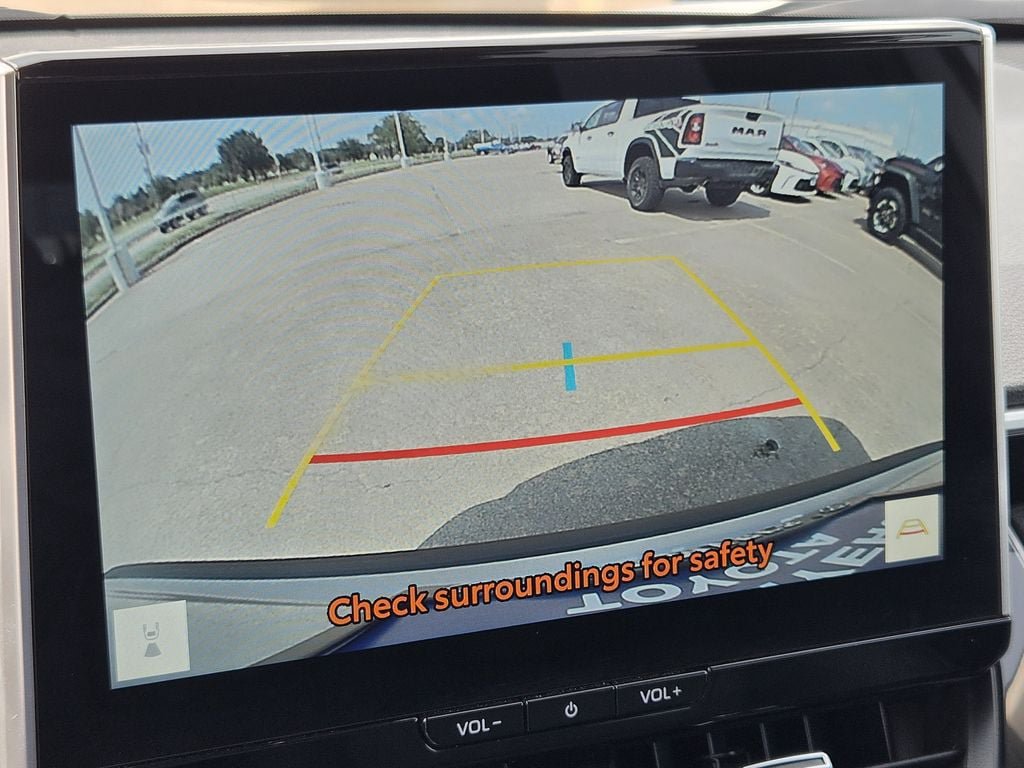 Used 2026 Toyota Corolla Cross XLE FWD image 19
