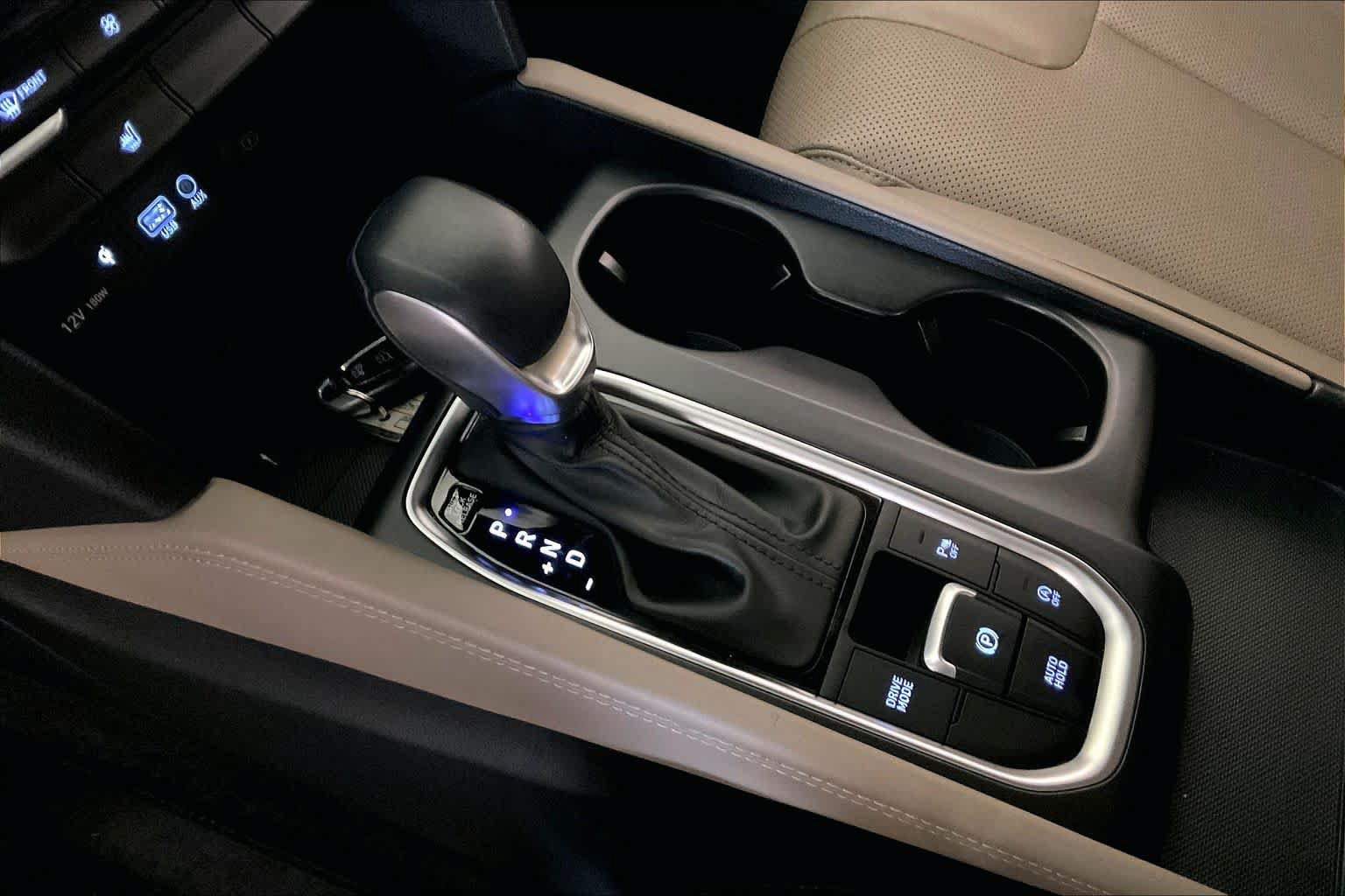 Used 2020 Hyundai Santa Fe SEL w/ Convenience + Premium Package FWD image 15