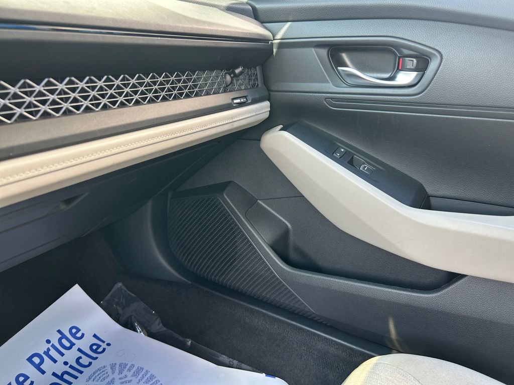 Used 2023 Honda Accord LX image 24