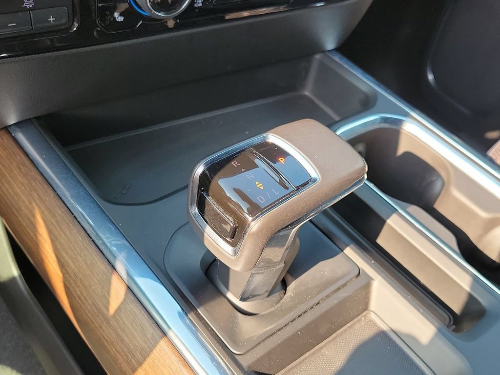 Used 2022 Chevrolet Silverado 1500 High Country w/ High Country Premium Package AWD/4WD image 35