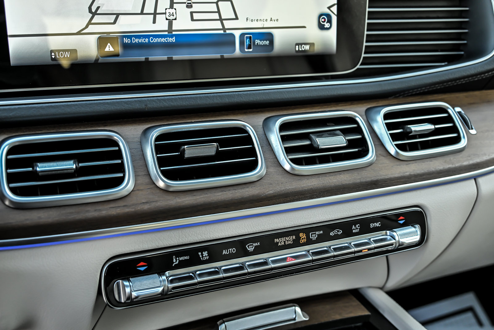 Used 2025 Mercedes-Benz GLS 450 4MATIC image 37
