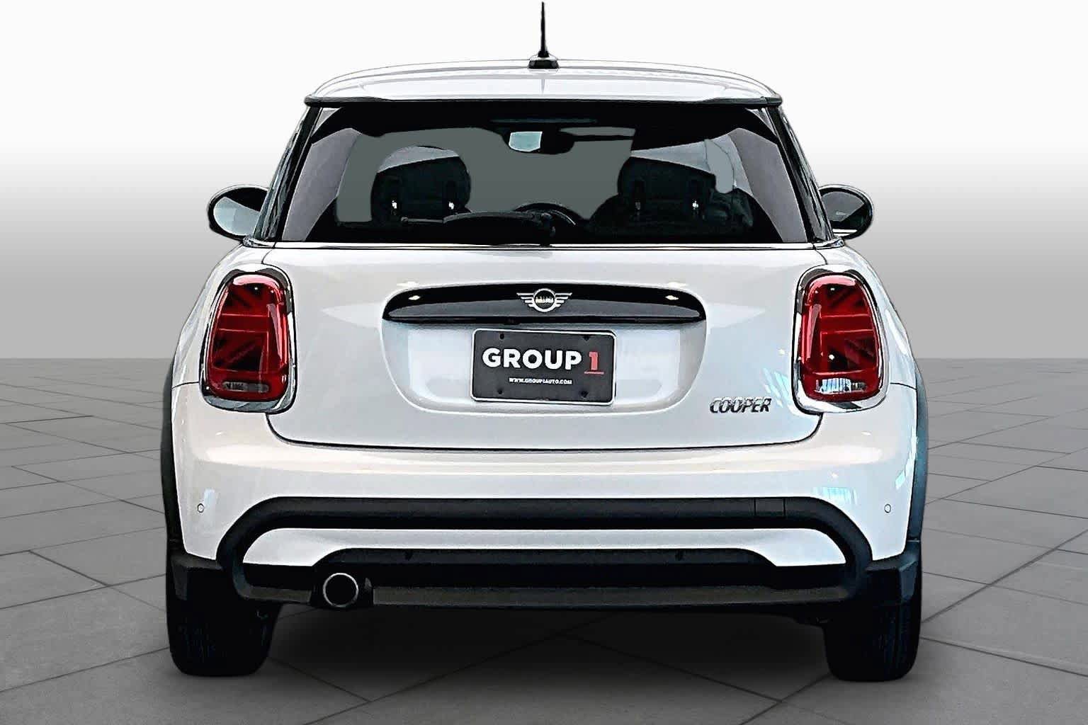 Used 2024 MINI Cooper 2-Door Hardtop w/ Storage Package FWD image 5
