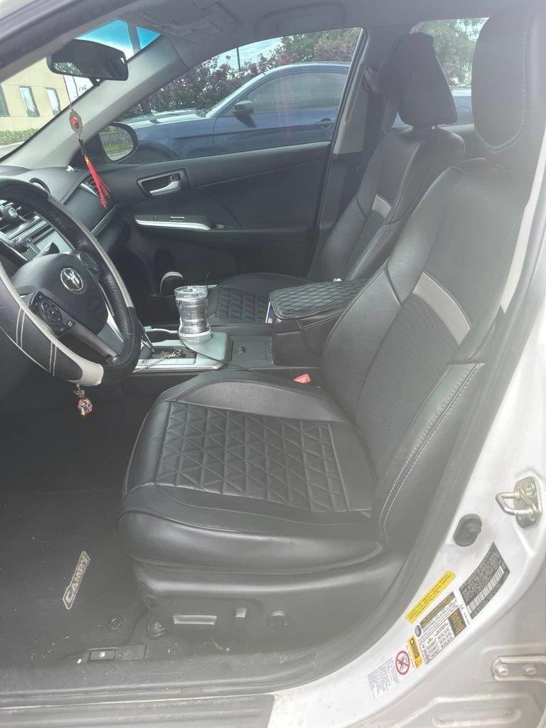 Used 2014 Toyota Camry SE FWD image 10