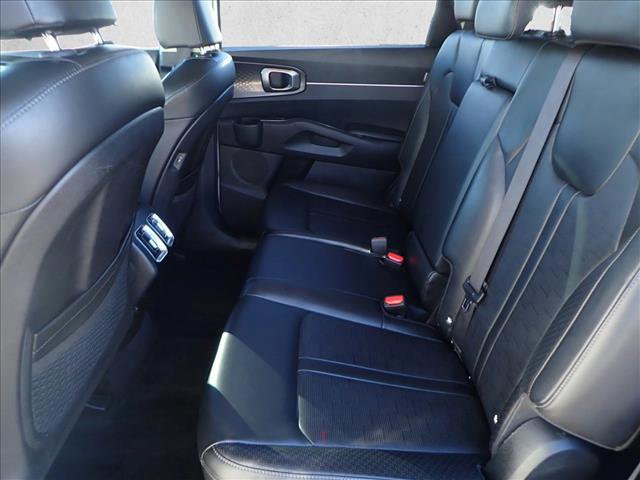 Used 2024 Kia Sorento S image 9