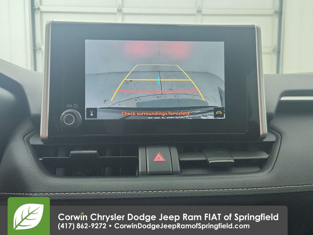 Used 2025 Toyota RAV4 XLE image 25