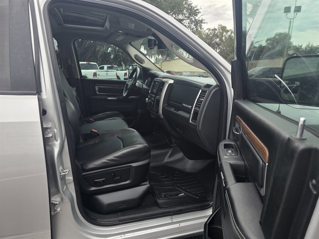 Used 2017 RAM 1500 Laramie w/ Convenience Group image 26