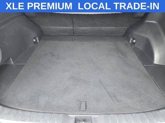 Used 2019 Toyota RAV4 XLE Premium FWD image 32