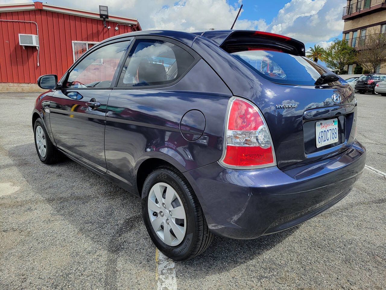 Used 2011 Hyundai Accent GS image 3