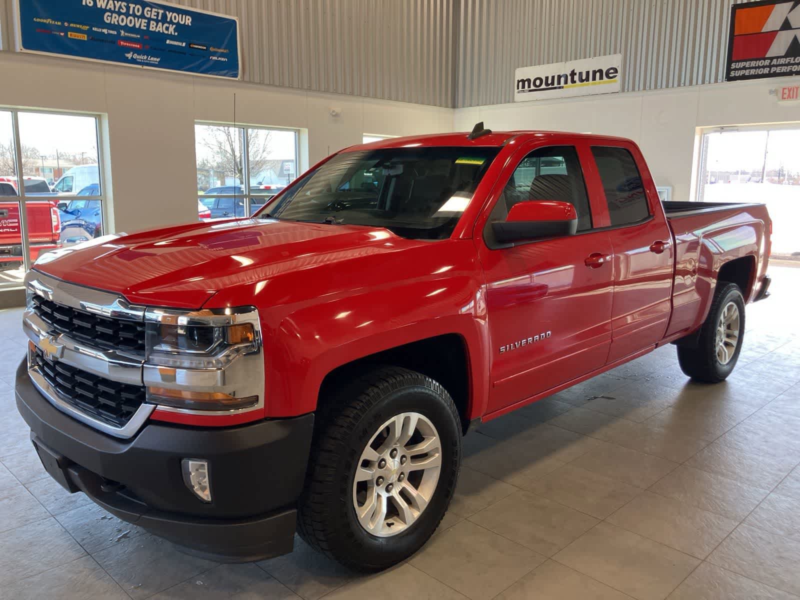 Used 2017 Chevrolet Silverado 1500 LT w/ All Star Edition AWD/4WD video 1