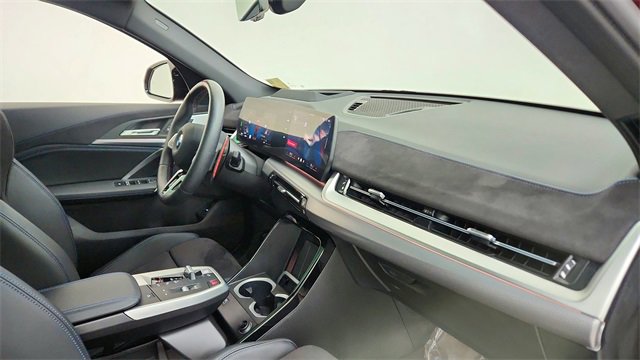 Used 2025 BMW X2 M35i image 21
