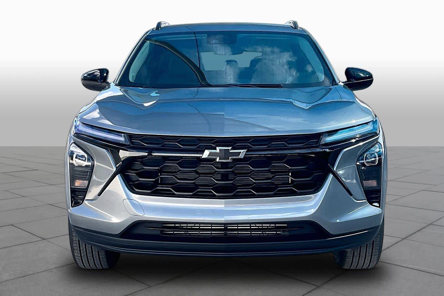 New 2026 Chevrolet Trax LT w/ Driver Confidence Package FWD image 3