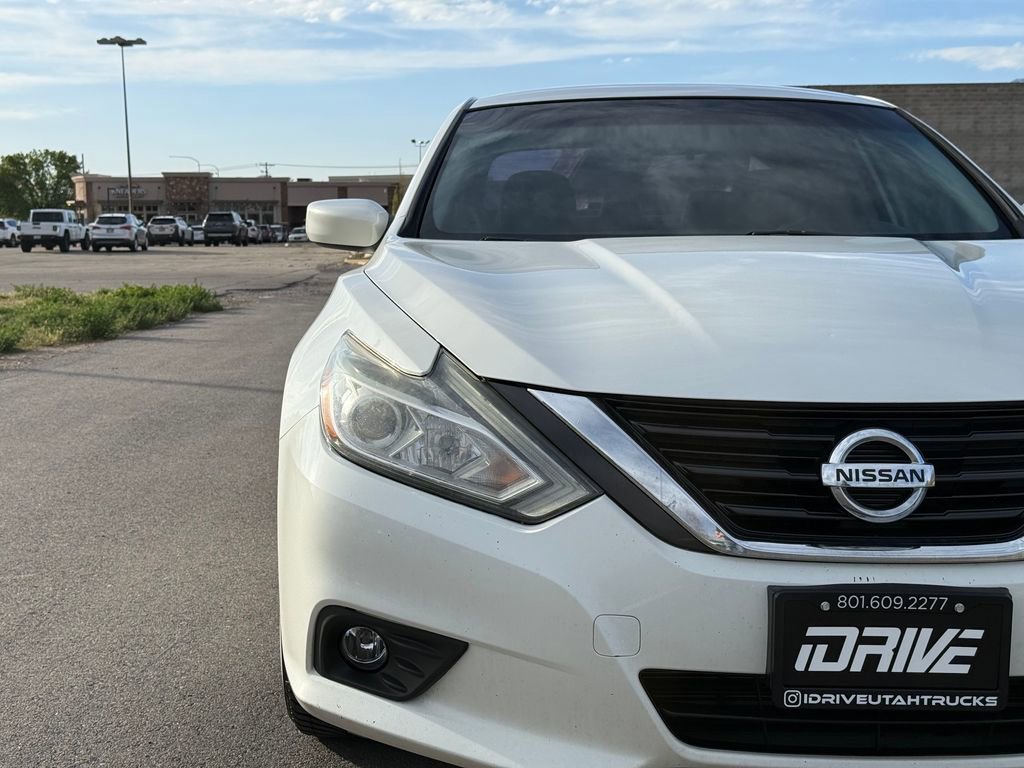 Used 2016 Nissan Altima 2.5 S w/ Power Driver Seat Package FWD image 6