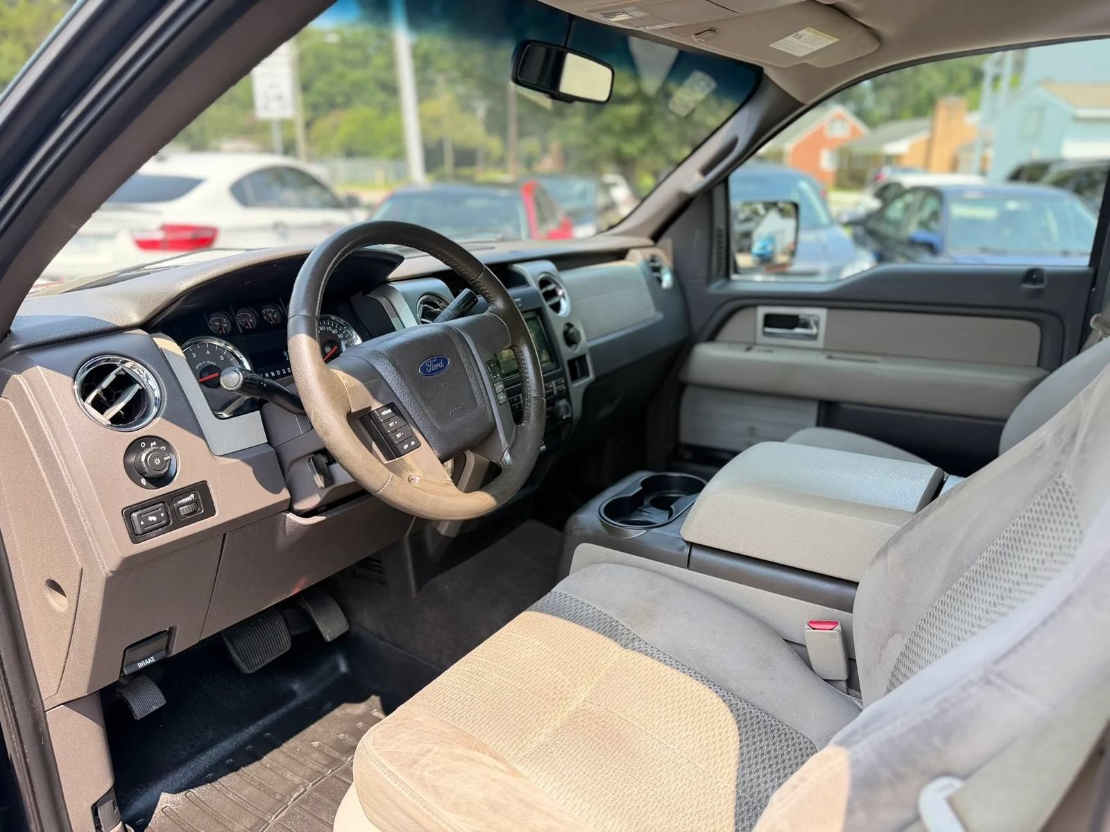 Used 2010 Ford F150 XLT AWD/4WD image 17