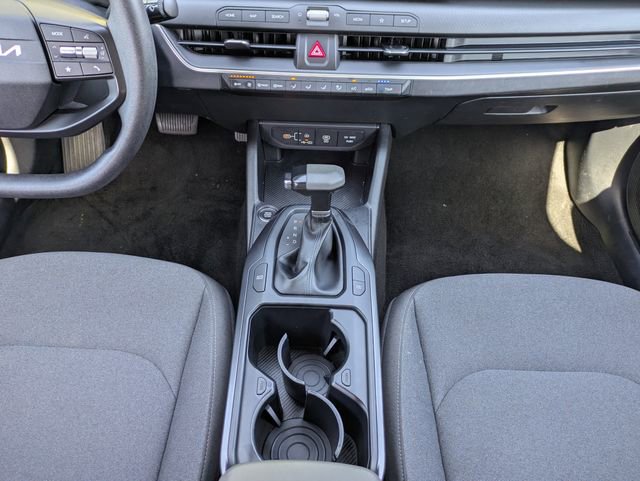 Used 2025 Kia K4 LXS image 19