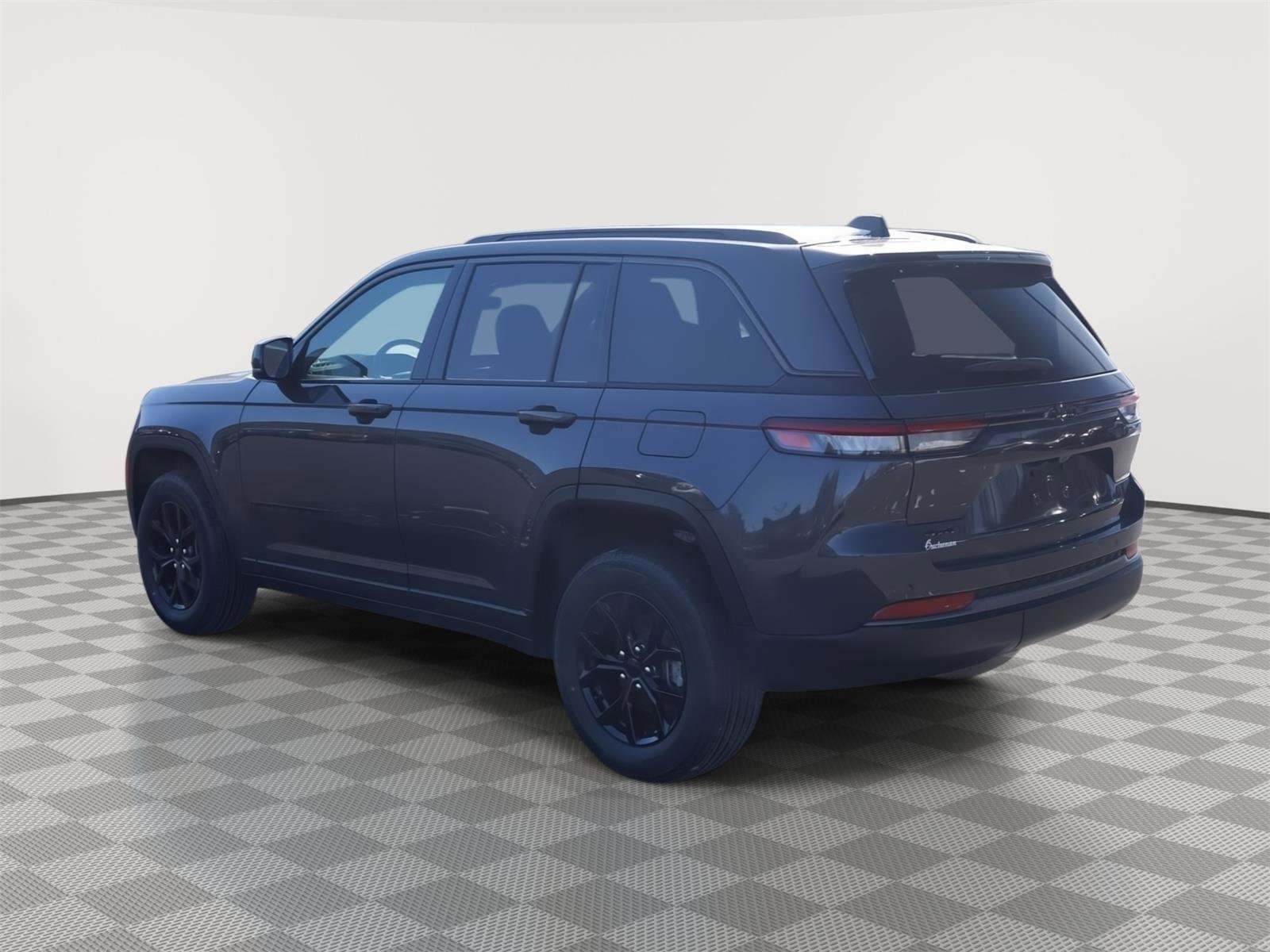 New 2026 Jeep Grand Cherokee Altitude image 8