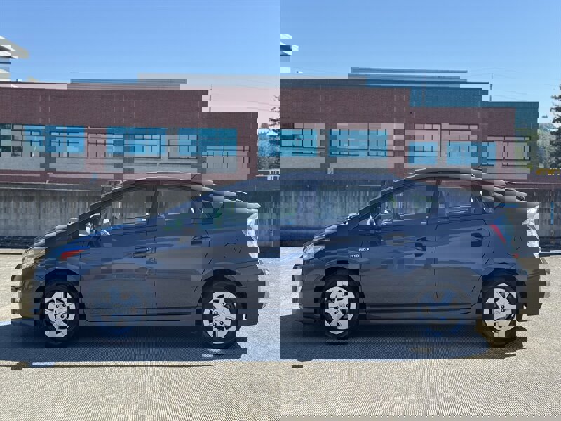 Used 2011 Toyota Prius Two image 2