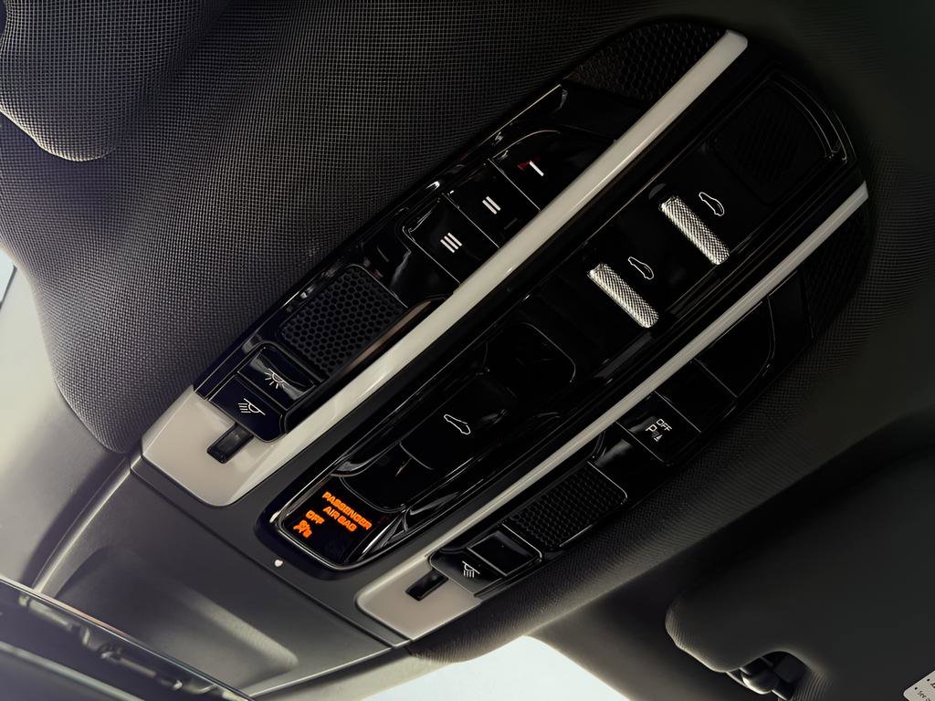 Used 2019 Porsche Panamera 4 image 49