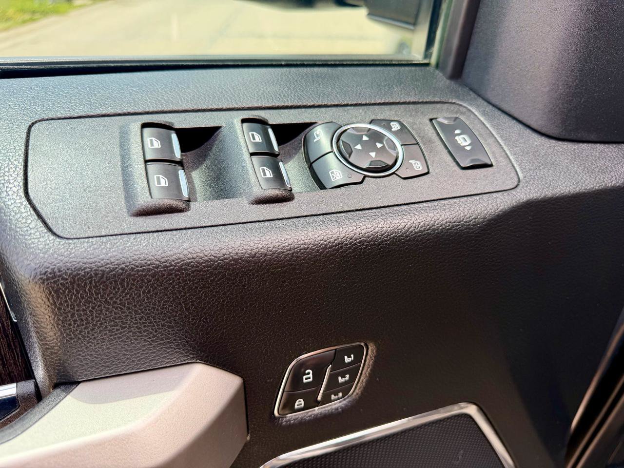 Used 2021 Ford F350 Lariat AWD/4WD image 18