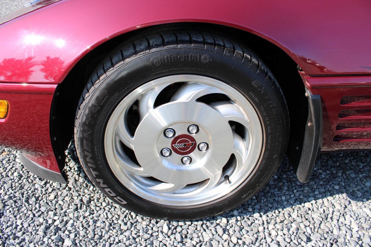 Used 1993 Chevrolet Corvette Coupe RWD image 20
