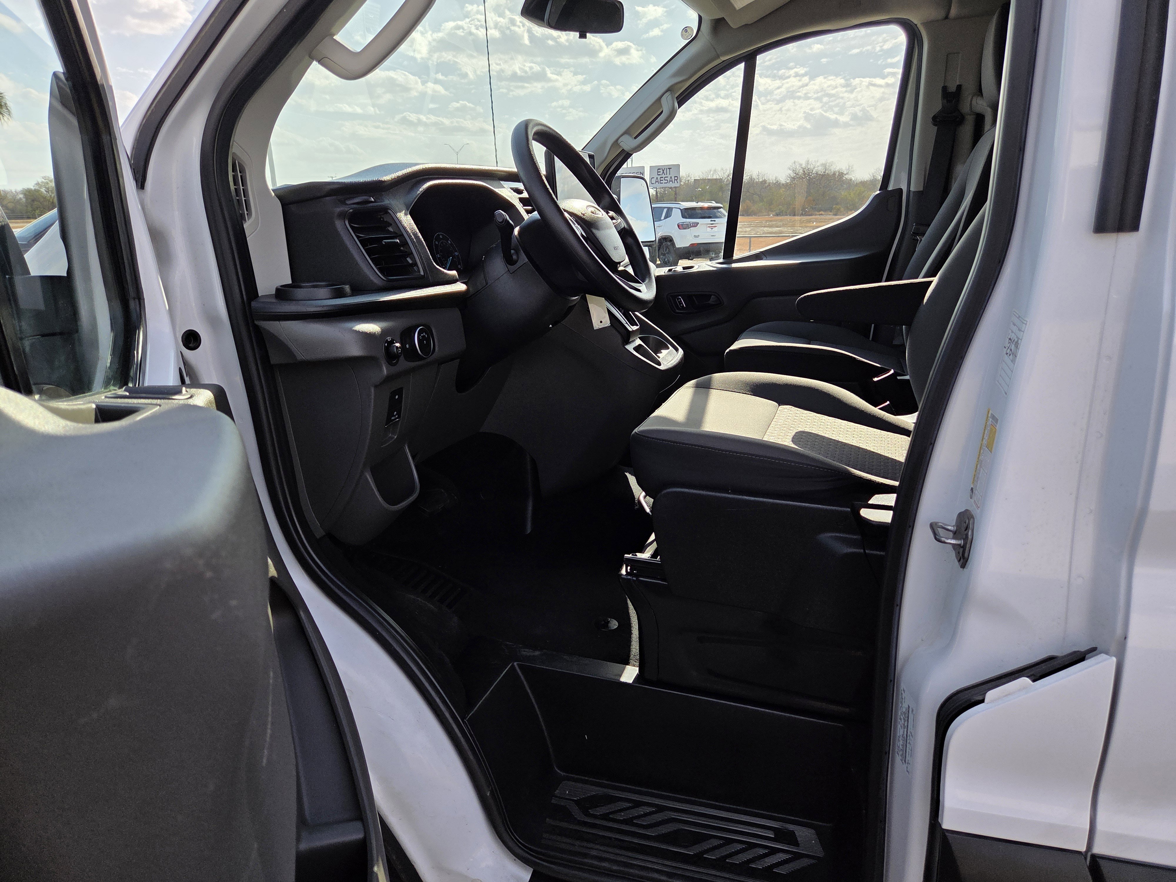Used 2024 Ford Transit 350 XLT image 13