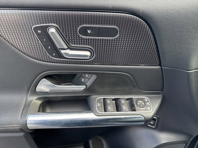 Used 2021 Mercedes-Benz GLA 250 4MATIC image 18