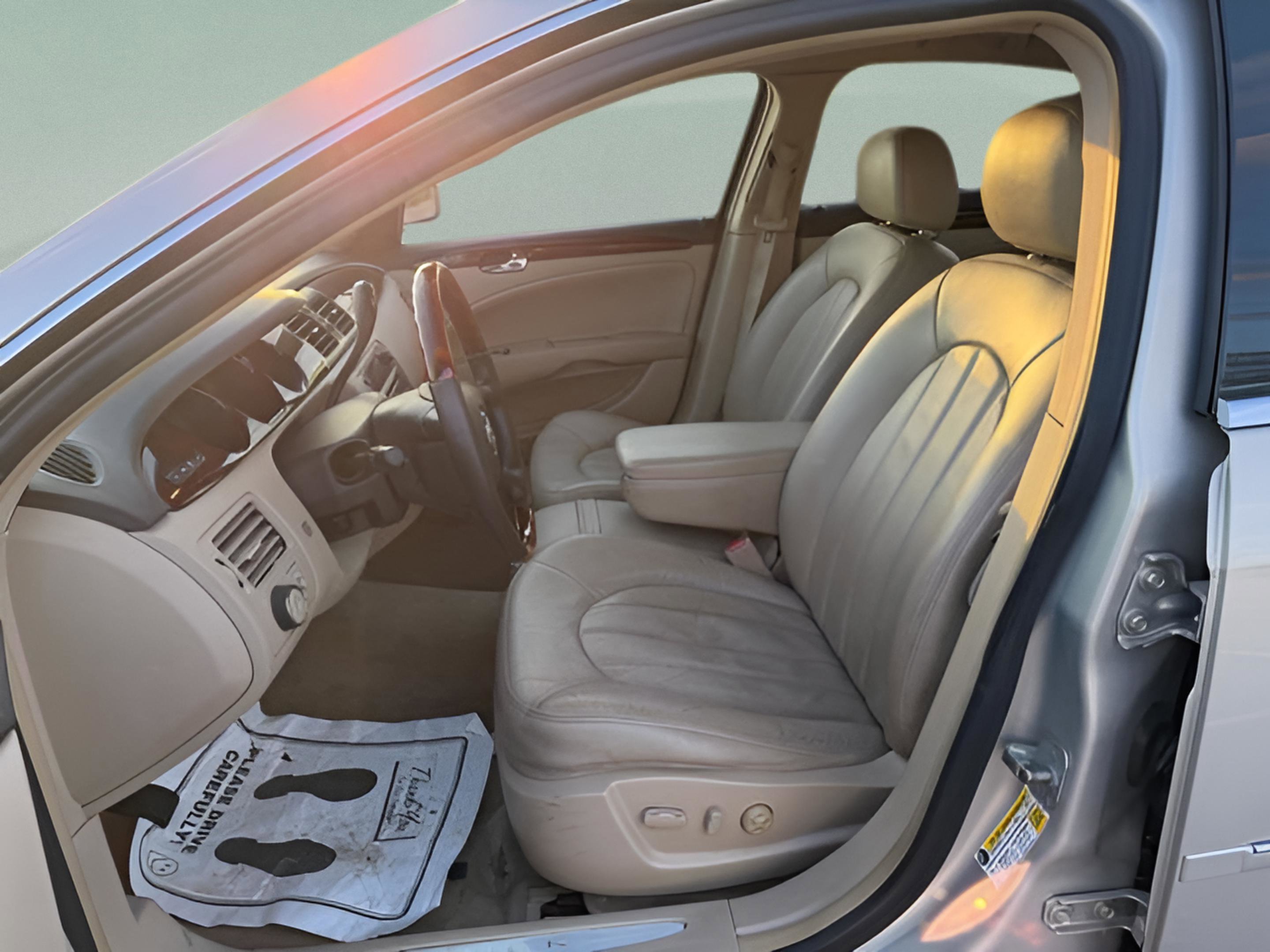 Used 2008 Buick Lucerne CXL w/ Driver Confidence Package FWD image 20