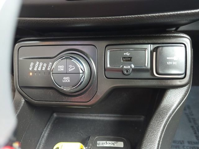 Certified 2022 Jeep Renegade Trailhawk image 24