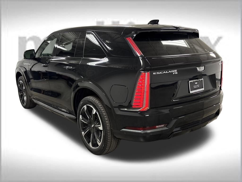 New 2025 Cadillac Escalade IQ Sport 1 w/ Smart Trailering package image 17