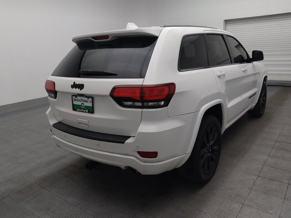 Used 2019 Jeep Grand Cherokee Altitude image 9