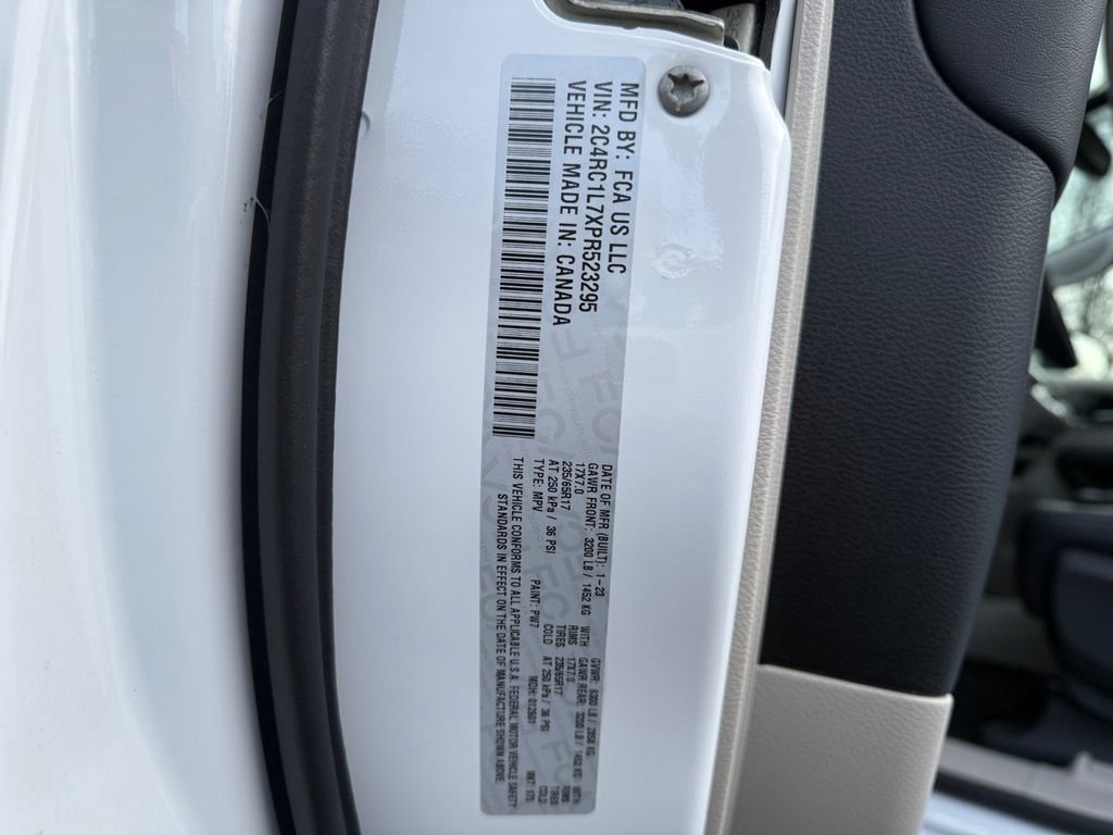 Certified 2023 Chrysler Pacifica Touring-L w/ Uconnect Theater Family Group image 24