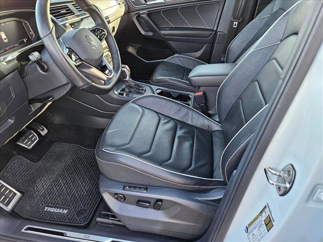 Certified 2024 Volkswagen Tiguan SEL R-Line image 16