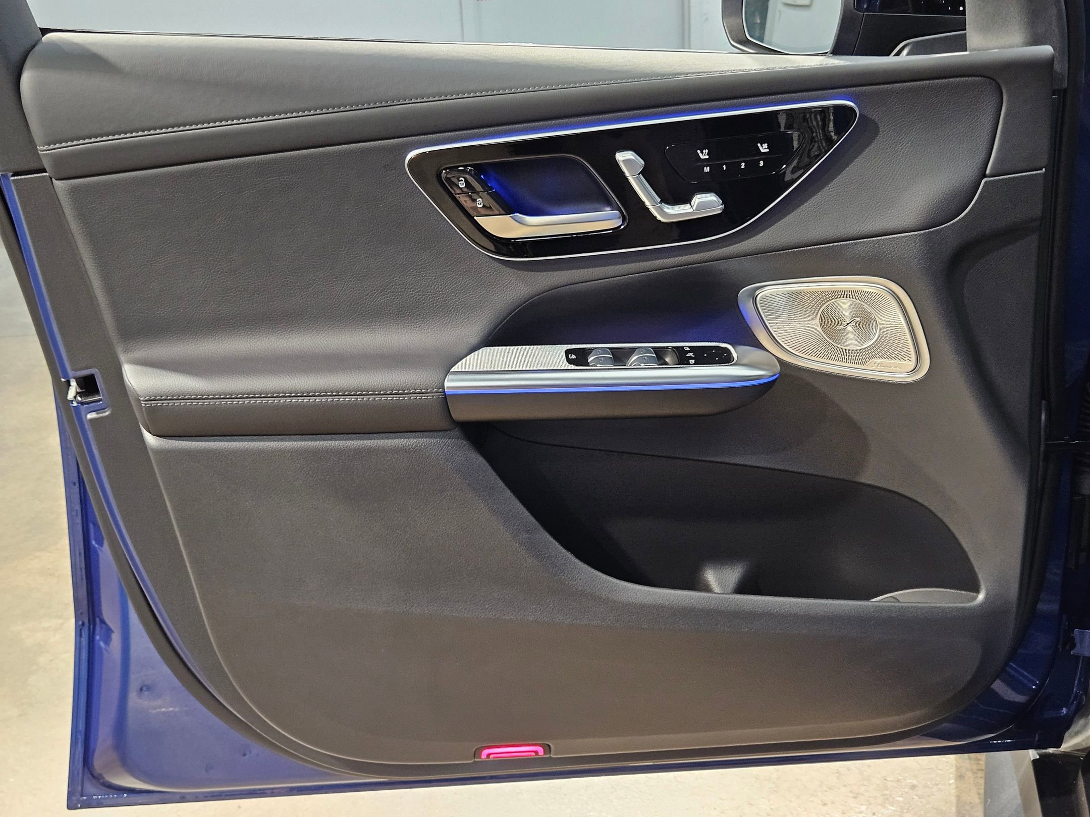 Used 2025 Mercedes-Benz GLC 300 4MATIC image 20