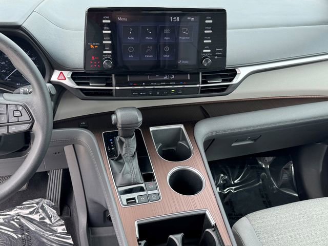 Used 2022 Toyota Sienna LE image 19