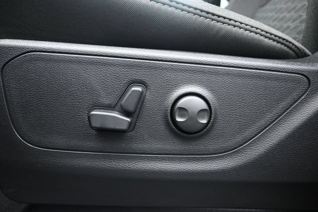 New 2027 RAM 1500 4x4 Crew Cab image 14