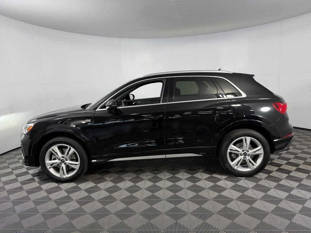 Used 2023 Audi Q3 2.0T Premium image 7