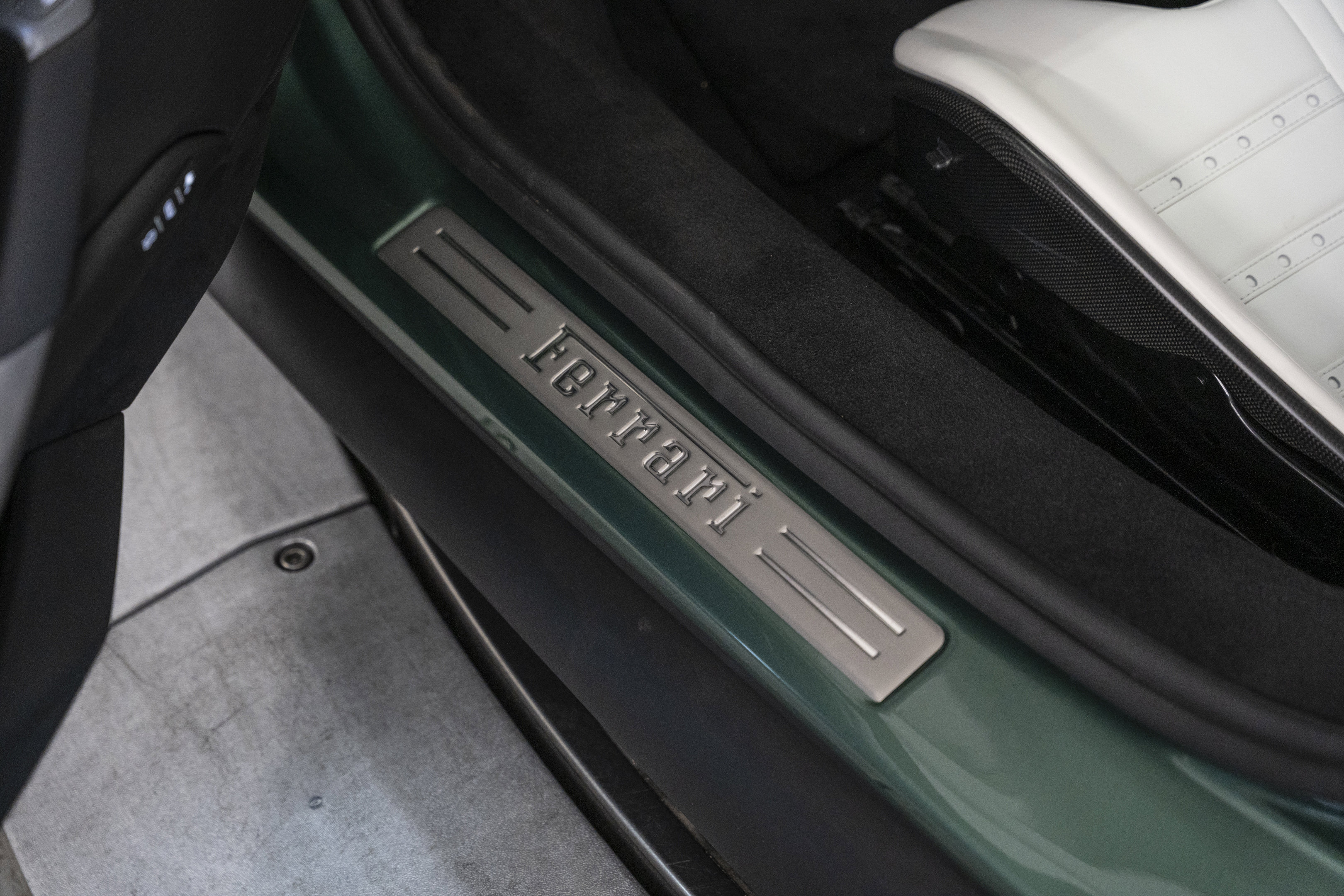 Used 2024 Ferrari 296 GTS image 27