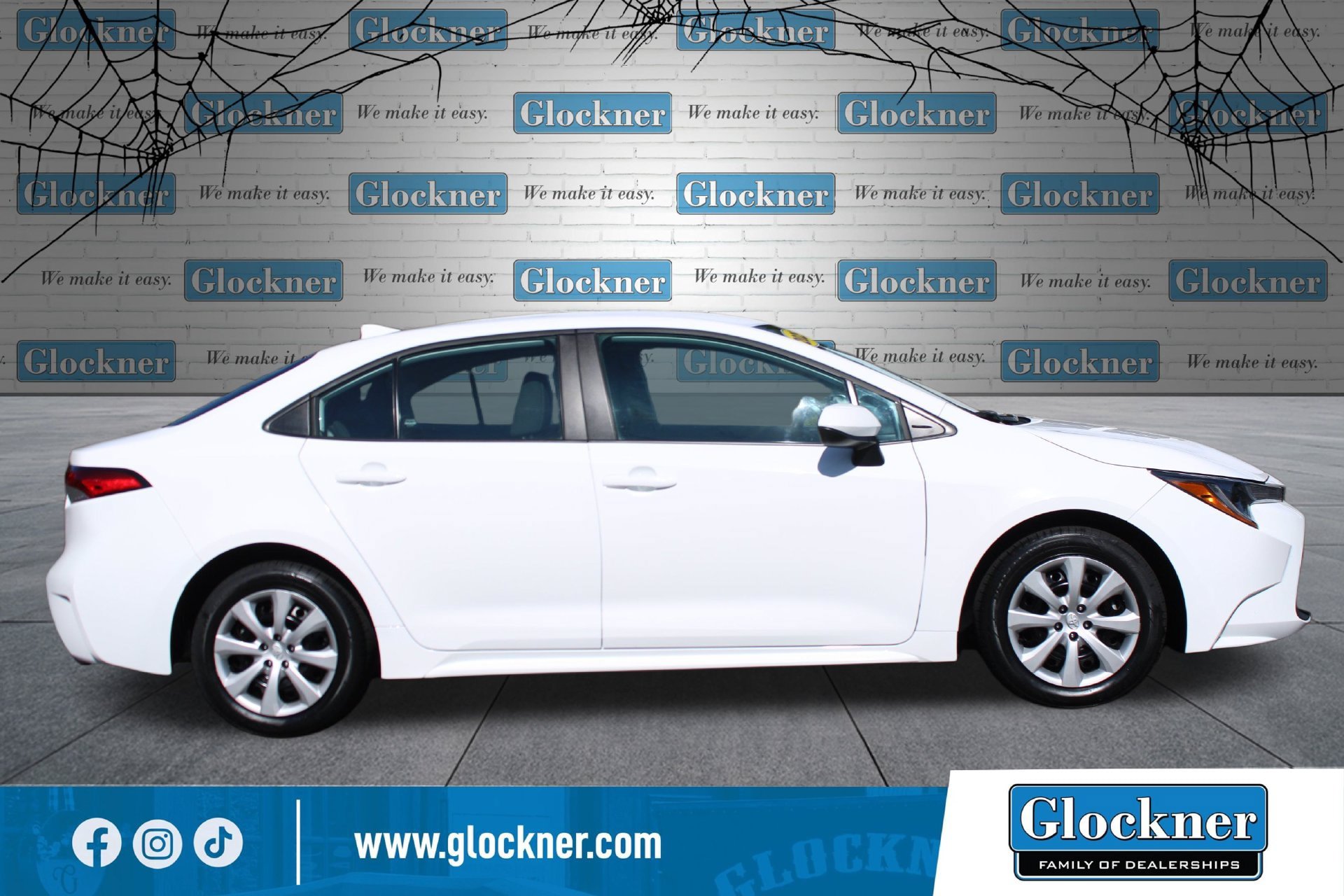 Used 2025 Toyota Corolla LE FWD image 4