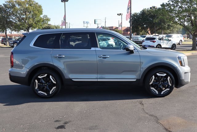 Used 2025 Kia Telluride S image 13