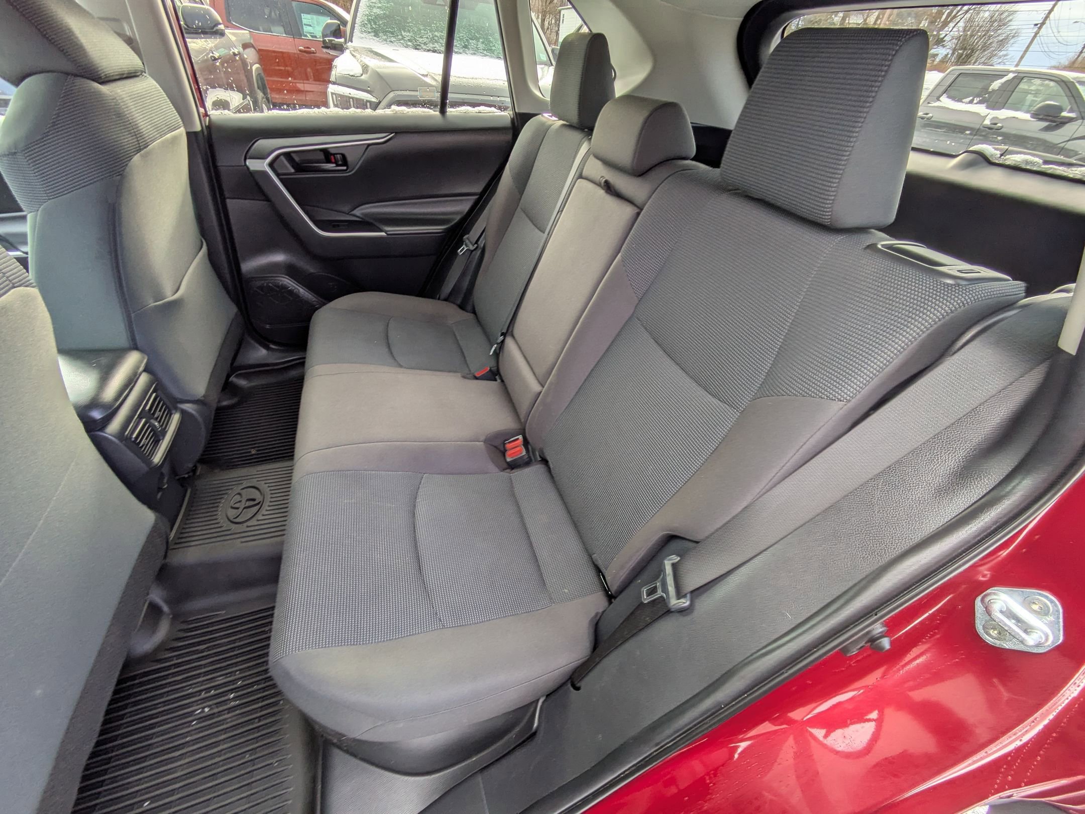 Used 2024 Toyota RAV4 LE image 17