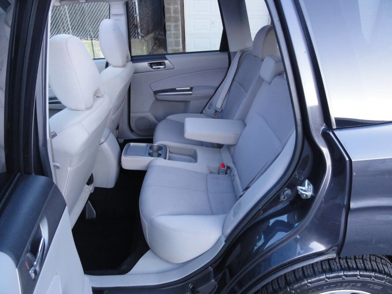 Used 2012 Subaru Forester 2.5X Premium w/ All-Weather Pkg image 26