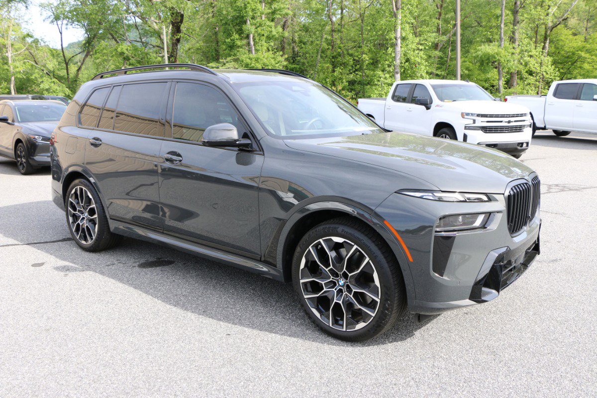 Used 2026 BMW X7 xDrive40i w/ Executive Package image 10