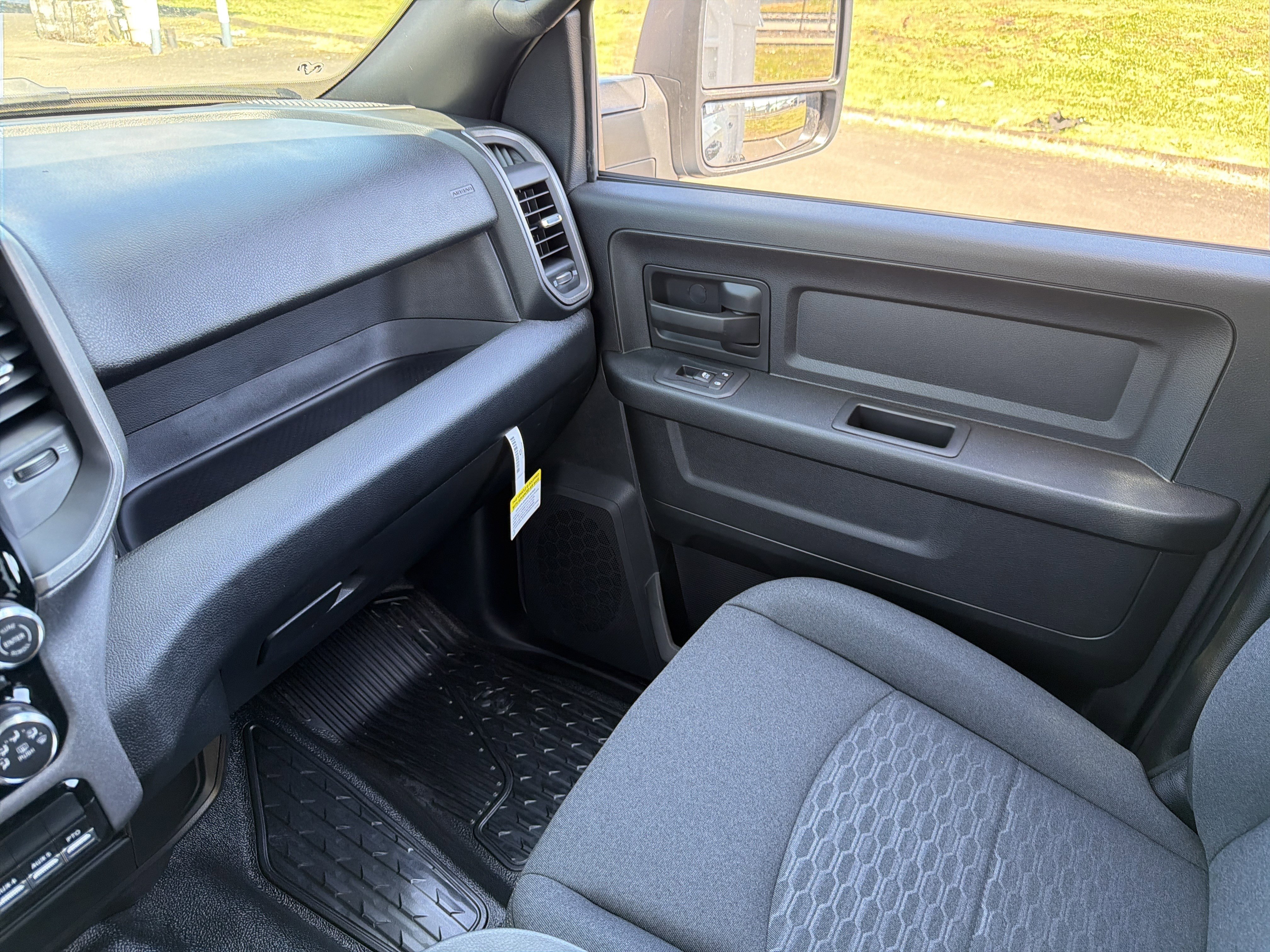 New 2026 RAM 5500 Tradesman w/ Chrome Appearance Group AWD/4WD image 23