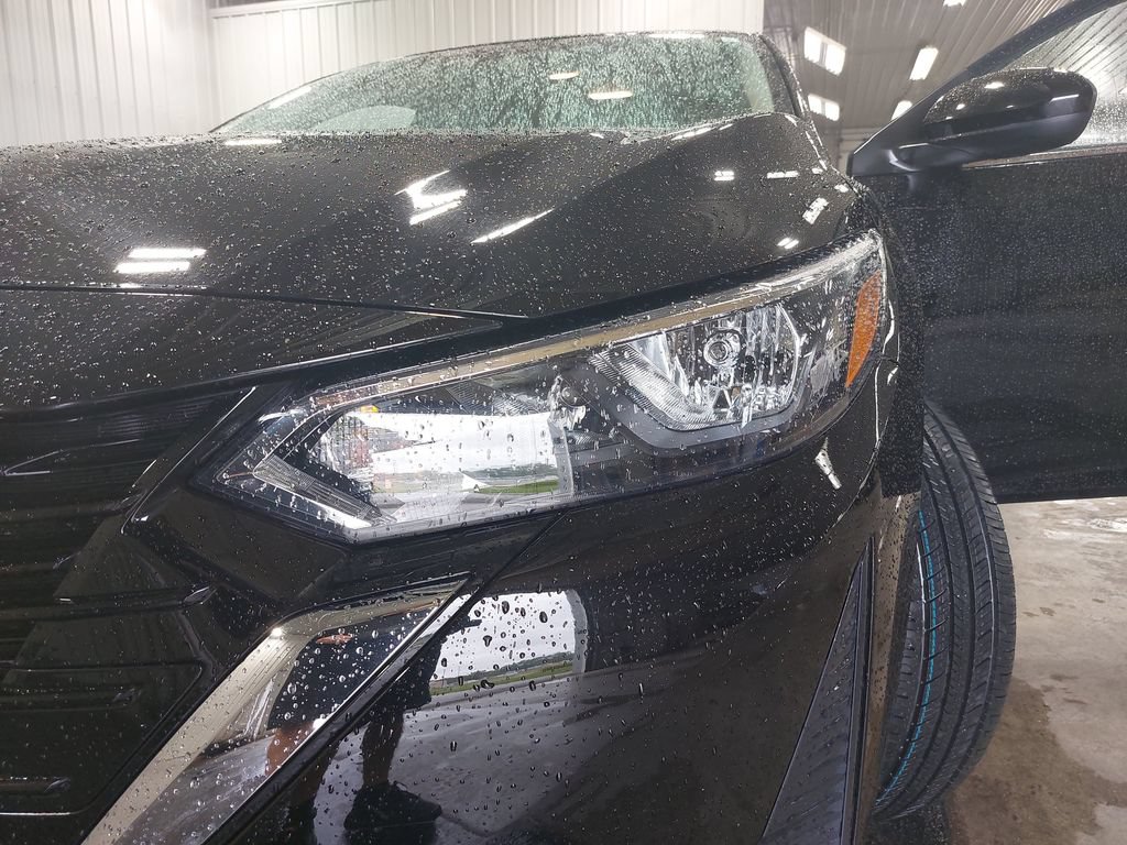 Certified 2025 Nissan Sentra SV FWD image 30