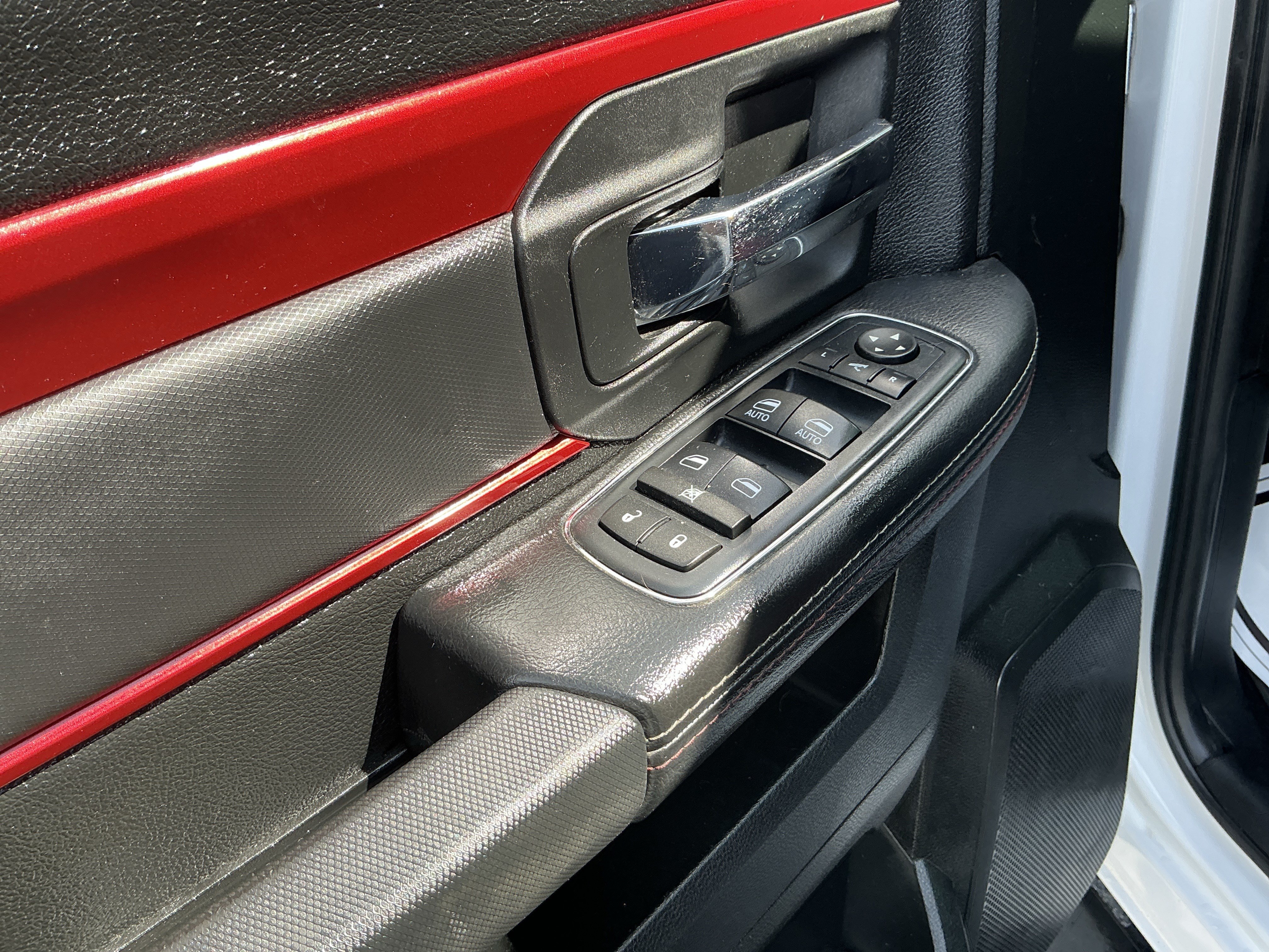 Used 2017 RAM 1500 Rebel w/ Luxury Group AWD/4WD image 8
