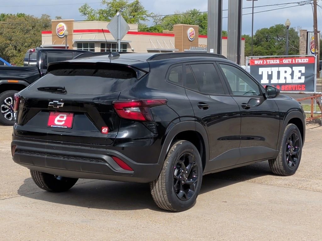 New 2026 Chevrolet Trax LT image 8