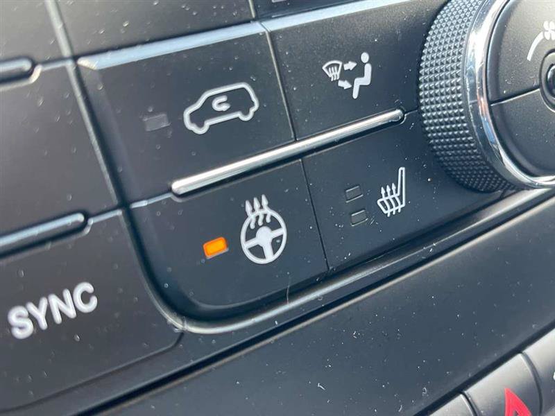 Used 2015 Chrysler Town & Country Touring-L w/ Driver Convenience Group FWD image 72