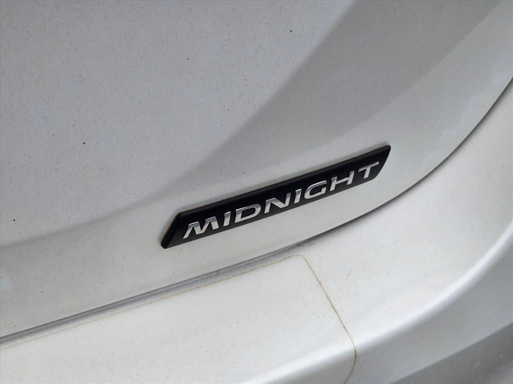 Used 2022 Nissan Sentra SR w/ Midnight Edition FWD image 16