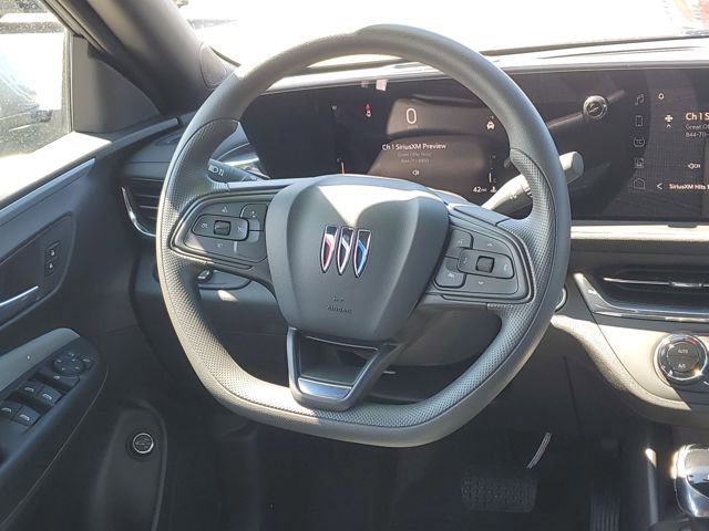 Used 2025 Buick Envista Preferred w/ Convenience II Package image 26